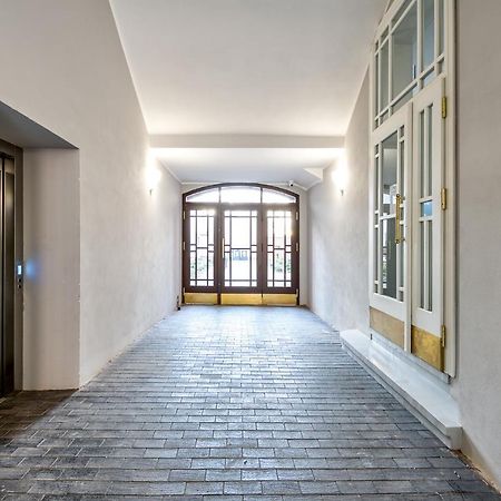 Przyjemne Apartamenty W Sercu Poznania Exteriör bild